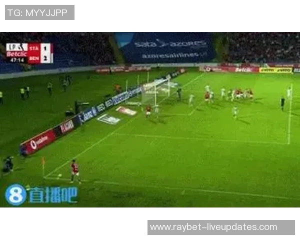 德甲激战本菲卡与尤文图斯战平乌龙球瞬间引发全场热议与战术分析