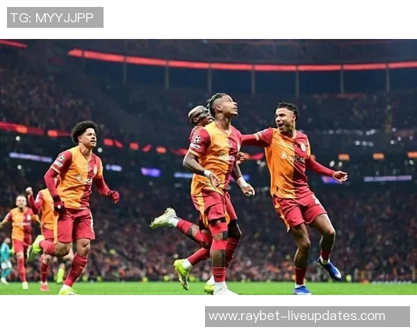 世界杯精彩对决：里昂与拜仁激战成平局战术分析引发全场热议