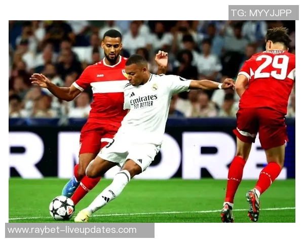 巴黎圣日耳曼大胜马竞6-2赛场瞬间沸腾引发热议