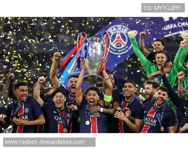 德甲焦点战切尔西与巴黎圣日耳曼平局争议判罚引发全场热议